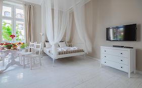 Riviera Residence Apartments